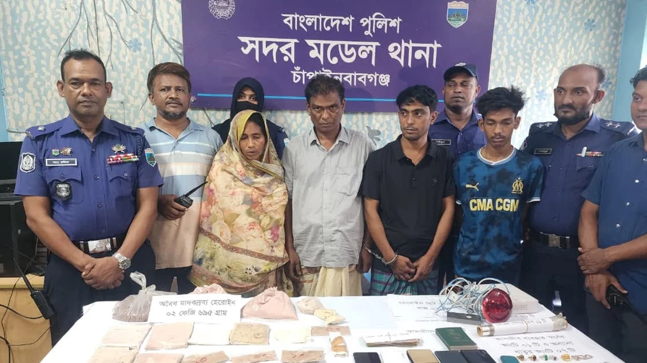 এক পরিবারের সবাই মাদক কারবারি, স্বামী-স্ত্রী ও দুই ছেলে গ্রেপ্তার