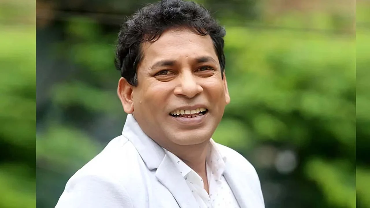 প্রথমবার বিচারকের দায়িত্বে মোশাররফ করিম