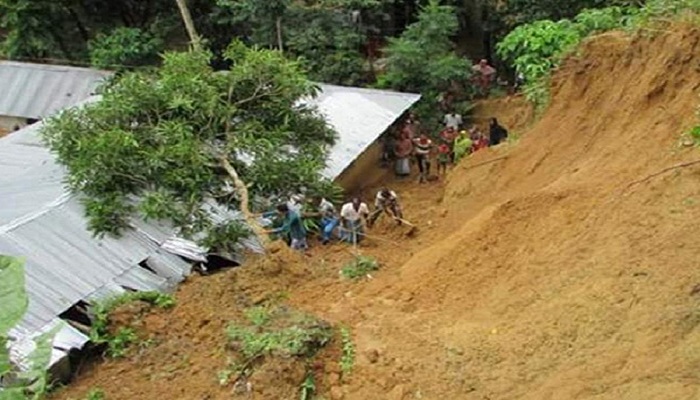 পাহাড়ধস আতঙ্কে লাখো মানুষ, প্রাণহানি বেড়ে ১২